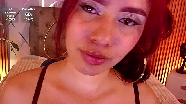 charlottee white online show from March 2026 10:04:01 PM