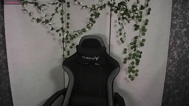 Lina Vi online show from April 2026 08:07:02 PM