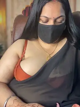 Snapshot of FlatVincy4 chatting on April 2026 04:04:02 PM FlatVincy4 online show from April 2026 04:04:02 PM