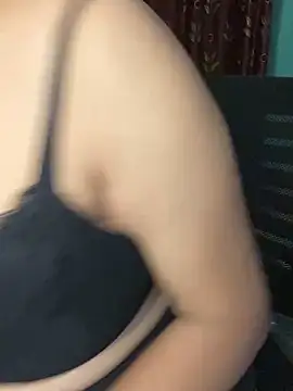 hot menka online show from February 2025 04:00:02 PM