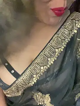 hot menka online show from February 2025 10:03:02 AM