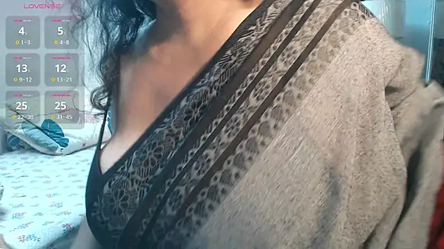 hot menka online show from April 2026 09:11:02 AM