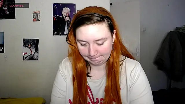 Snapshot of Bitchy_Lily chatting on January 2025 01:17:01 PM Bitchy Lily online show from January 2025 01:17:01 PM