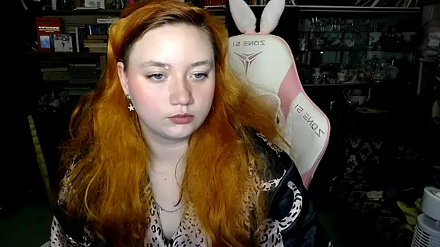 Snapshot of Bitchy_Lily chatting on October 2025 05:54:02 PM Bitchy Lily online show from October 2025 05:54:02 PM