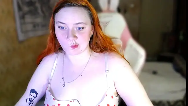 Snapshot of Bitchy_Lily chatting on November 2025 04:30:02 PM Bitchy Lily online show from November 2025 04:30:02 PM