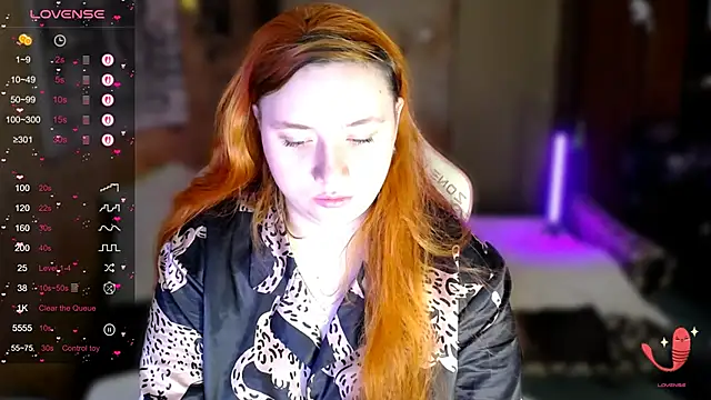 Snapshot of Bitchy_Lily chatting on November 2025 03:35:01 PM Bitchy Lily online show from November 2025 03:35:01 PM