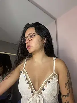 Snapshot of Rosita_forever_ chatting on February 2026 01:29:02 PM Rosita forever online show from February 2026 01:29:02 PM