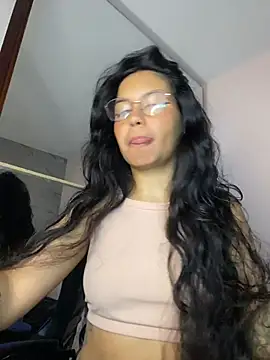 Snapshot of Rosita_forever_ chatting on June 2026 03:18:01 PM Rosita forever online show from June 2026 03:18:01 PM