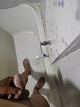 DTuannHallT online show from December 2025 12:39:02 AM