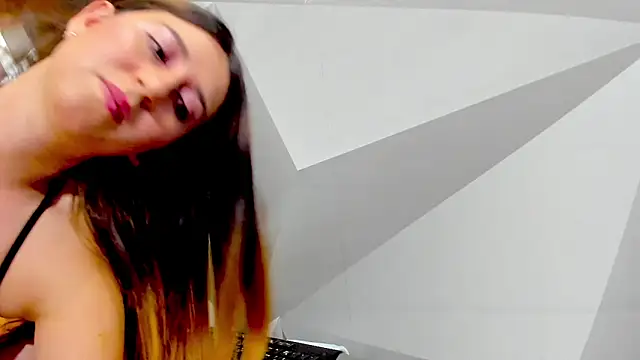 Snapshot of Valeria_grey69 chatting on October 2025 08:31:01 PM Valeria grey69 online show from October 2025 08:31:01 PM