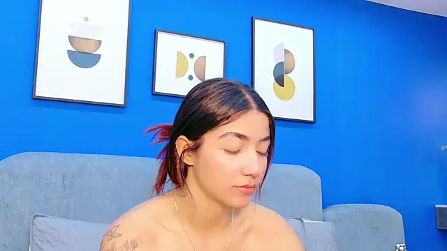 martina roldam online show from February 2026 09:30:02 PM