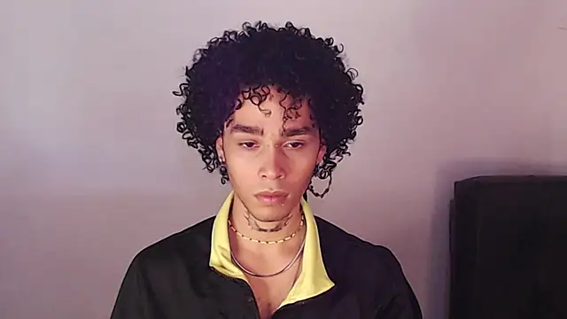 Snapshot of seven7xis chatting on January 2025 06:35:01 PM seven7xis online show from January 2025 06:35:01 PM