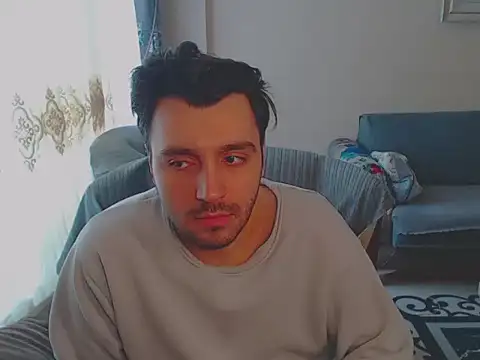 handsomeee04 online show from February 2025 11:44:02 AM