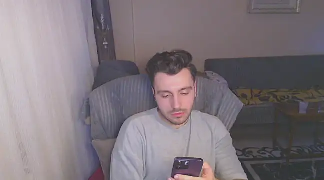 handsomeee04 online show from March 2025 03:51:01 AM