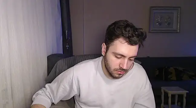 handsomeee04 online show from March 2025 10:18:02 PM