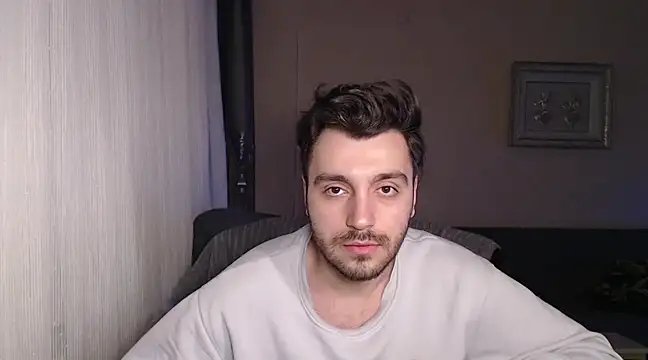 handsomeee04 online show from March 2025 01:00:02 AM