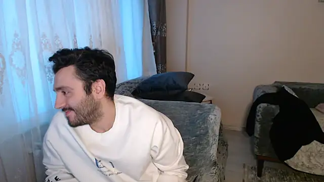 handsomeee04 online show from April 2026 03:24:02 AM