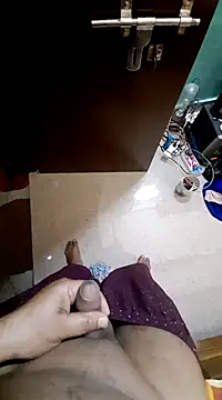 Snapshot of Bloal25 chatting on December 2024 11:18:02 PM Bloal25 online show from December 2024 11:18:02 PM