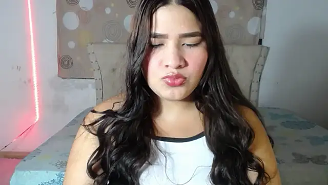 mia18 queen online show from January 2026 03:54:01 AM