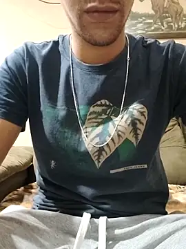 latinoboybig online show from April 2026 10:56:02 PM