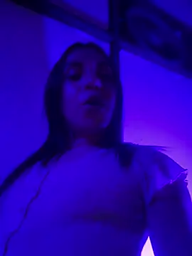 Snapshot of fox_naughty_violet chatting on January 2025 04:33:02 AM fox naughty violet online show from January 2025 04:33:02 AM