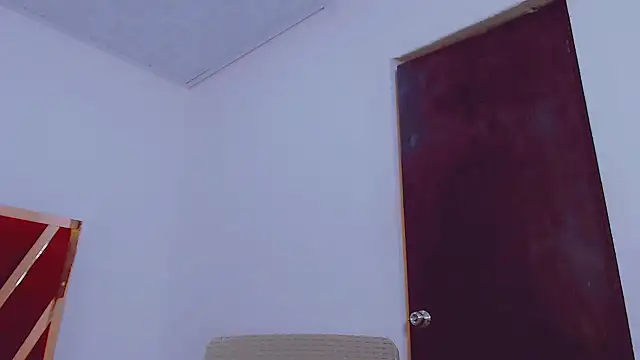 Snapshot of fox_naughty_violet chatting on October 2025 04:23:02 AM fox naughty violet online show from October 2025 04:23:02 AM