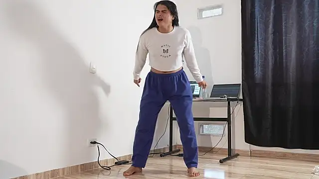 Mara-Bella online show from March 2026 10:38:01 PM