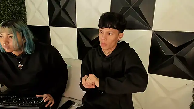 andy dan18 online show from November 2025 06:35:02 PM