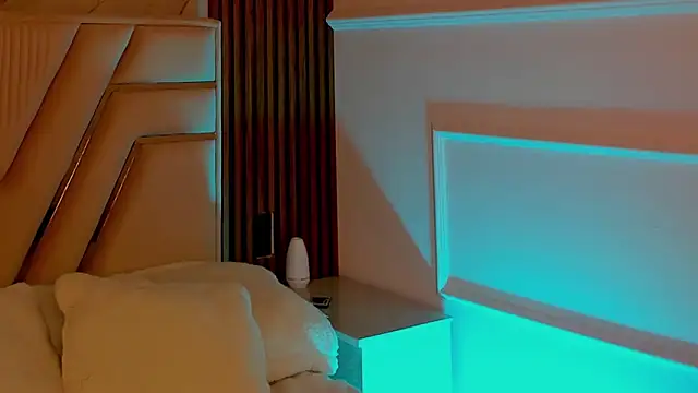 Snapshot of LolaAngellx chatting on March 2025 11:26:01 PM LolaAngellx online show from March 2025 11:26:01 PM