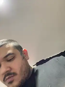 El Titan1998 online show from February 2025 08:58:02 PM