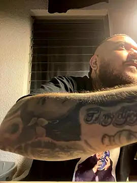 El Titan1998 online show from January 2026 12:13:01 AM