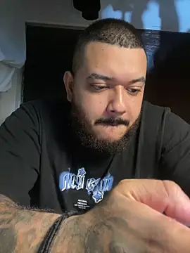 El Titan1998 online show from February 2026 11:53:02 PM