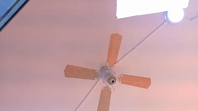 MiaLaurents online show from March 2026 03:51:02 PM