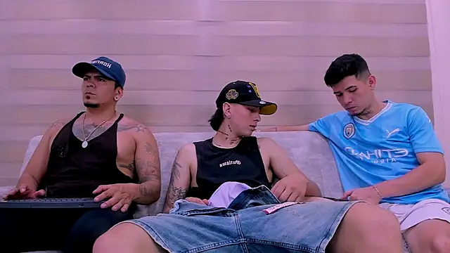 Snapshot of hell_twink chatting on January 2025 08:21:02 PM hell twink online show from January 2025 08:21:02 PM