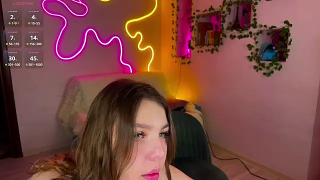 RobertAndLinela online show from February 2025 07:31:02 PM