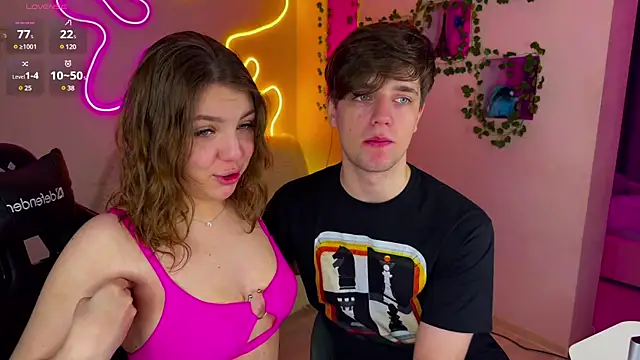 RobertAndLinela online show from February 2025 05:26:01 PM