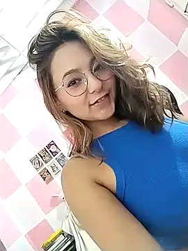 Snapshot of Paulina_mosh chatting on February 2025 05:50:02 PM Paulina mosh online show from February 2025 05:50:02 PM