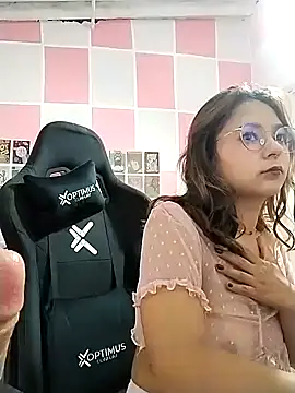 Snapshot of Paulina_mosh chatting on February 2025 02:24:02 PM Paulina mosh online show from February 2025 02:24:02 PM