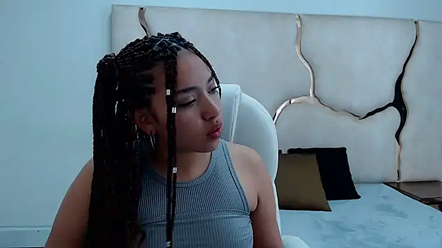 IsabellRodriguez18 online show from January 2025 10:48:01 AM