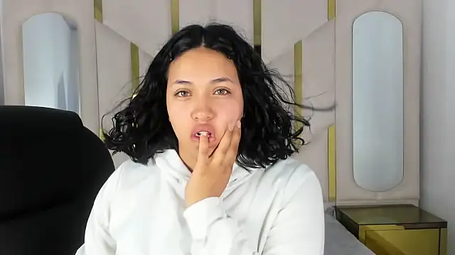 IsabellRodriguez18 online show from September 2025 03:17:02 AM