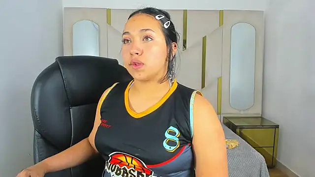 IsabellRodriguez18 online show from November 2025 06:13:01 AM