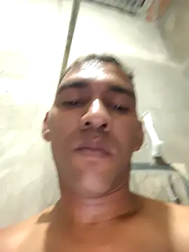 yaxom33 online show from March 2026 11:31:02 PM