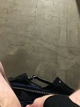 Snapshot of 22TT2295 chatting on December 2024 11:18:01 AM 22TT2295 online show from December 2024 11:18:01 AM