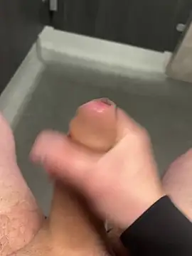 Snapshot of 22TT2295 chatting on February 2025 11:36:01 AM 22TT2295 online show from February 2025 11:36:01 AM