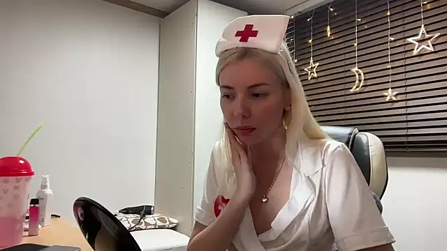 yunasuka online show from January 2025 07:55:01 PM