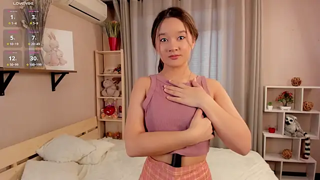 Maekko online show from February 2025 12:11:01 PM