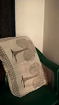 Aish29xh online show from February 2025 05:04:02 PM