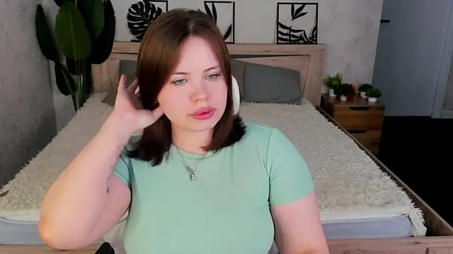 EricaElliott online show from April 2026 12:29:02 PM