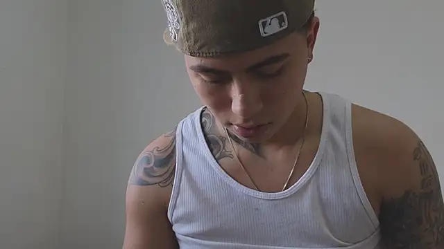 Thiago x Sahara online show from November 2025 12:06:02 PM