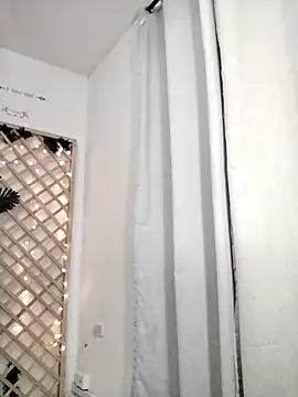 Snapshot of Mia_WAll chatting on January 2025 02:10:02 AM Mia WAll online show from January 2025 02:10:02 AM